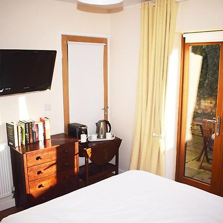 Wings Bed & Breakfast Oakham Bagian luar foto