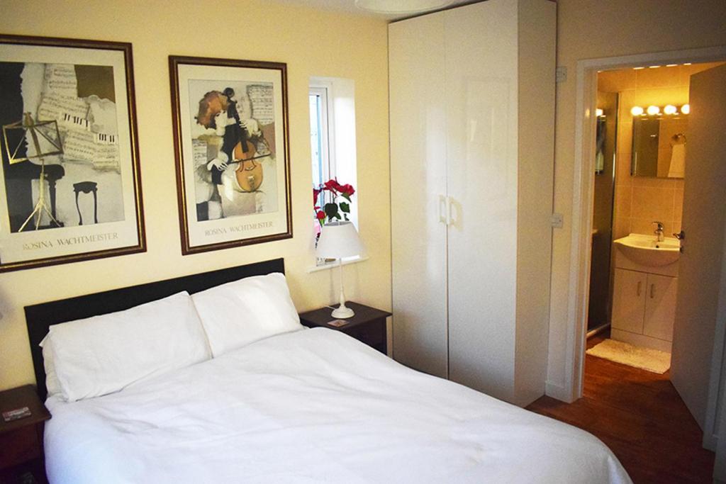 Wings Bed & Breakfast Oakham Bagian luar foto